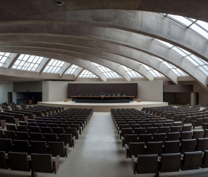 Plenário da CLDF em Brasília representando aprovação para presidência do IgesDF