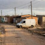 Van itinerante da Caesb em rua de Brasília para suprir falhas de atendimento
