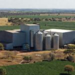 Armazéns rurais em área do cerrado no Distrito Federal