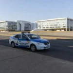 Viatura da polícia civil em rua de Brasília após abordagem